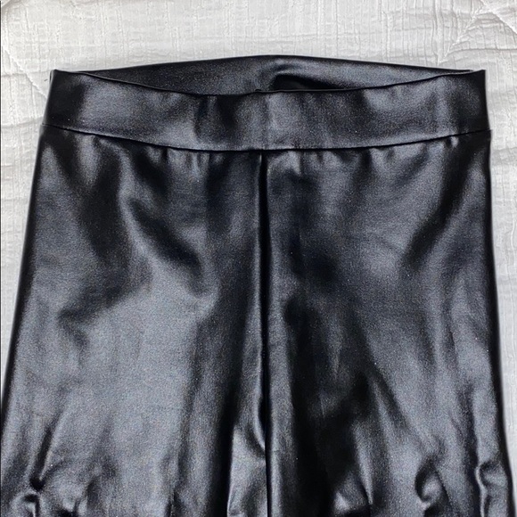 Faux leather leggings - Picture 2 of 4